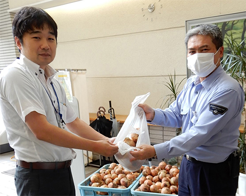 加古川学園さまより玉ねぎを提供していただきました！